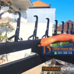 Atap buka tutup manual