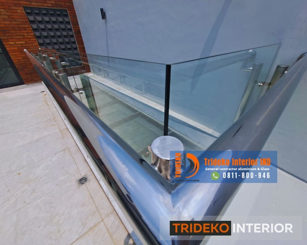 Railing kaca rumah mewah