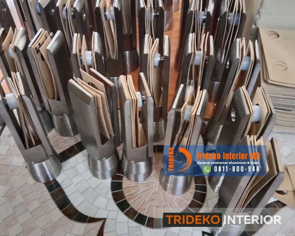 Instalasi Railing Kaca Spigot