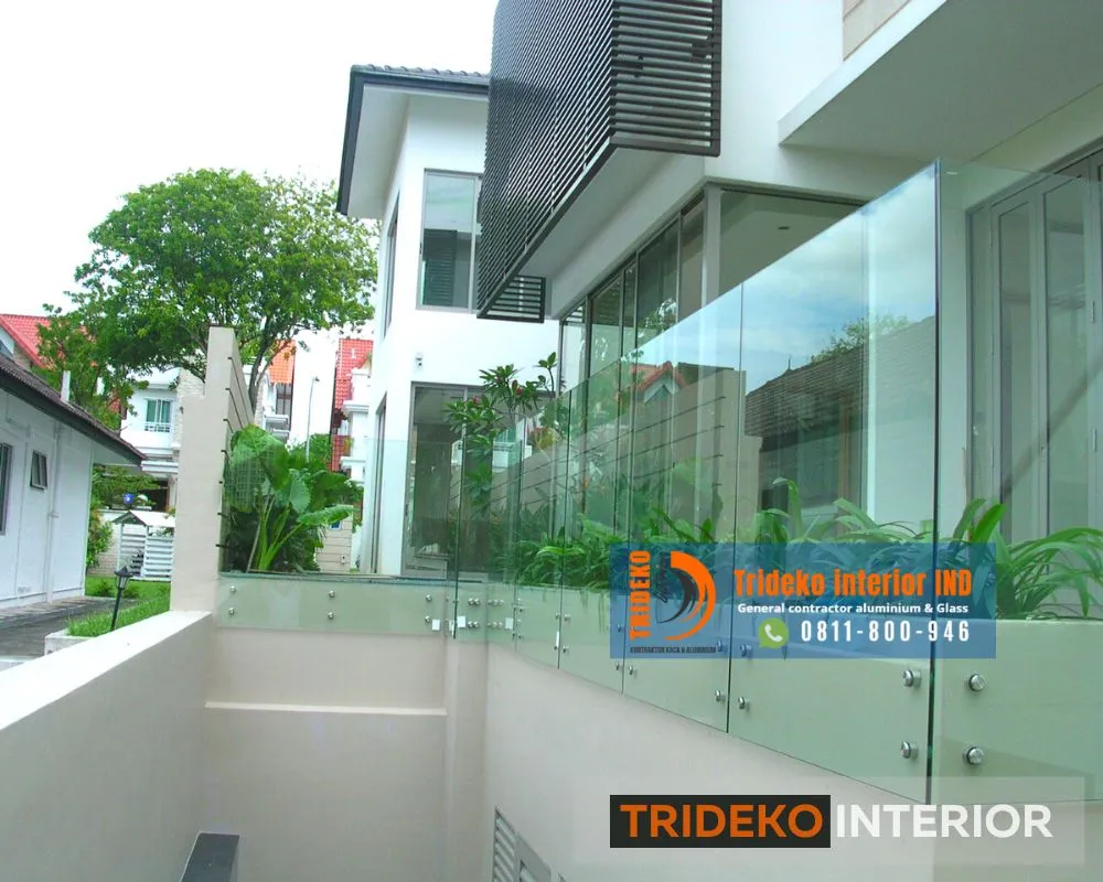 Railing kaca rumah mewah