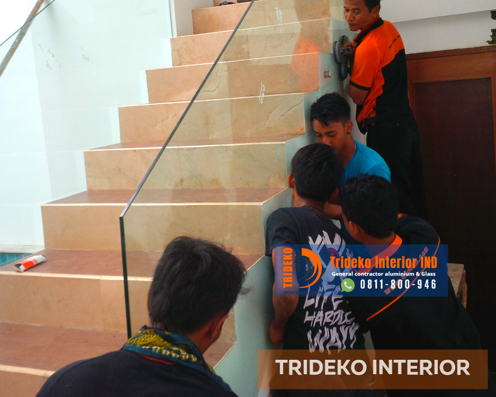 Railing Kaca 12mm Tempered